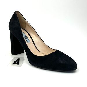 PRADA Round Toe Pump sz 7